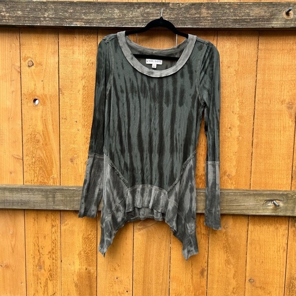 Knox Rose Womens Shark Bite Top Size Small Long Sleeve Green Tie dyed Grunge - Picture 12 of 13